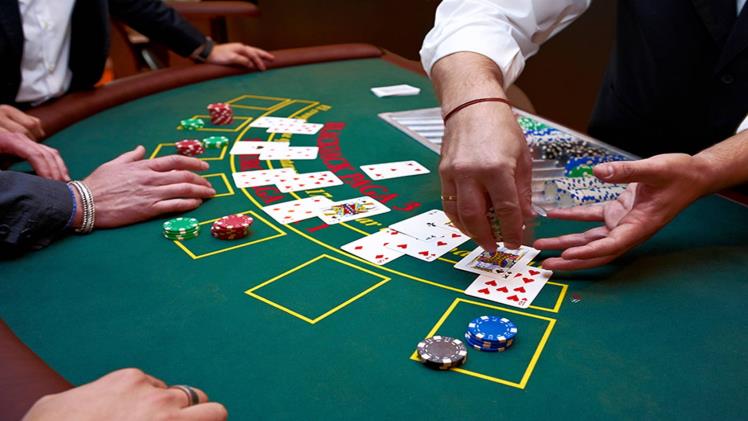 Enhance Your Strategy Skills Through Engaging QQPokerOnline Games